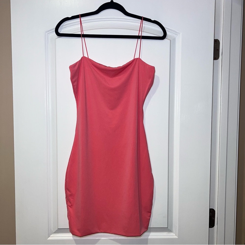 Love Tree Women’s Spaghetti Strap Coral Mini Dress. Party, Date Night Size Large